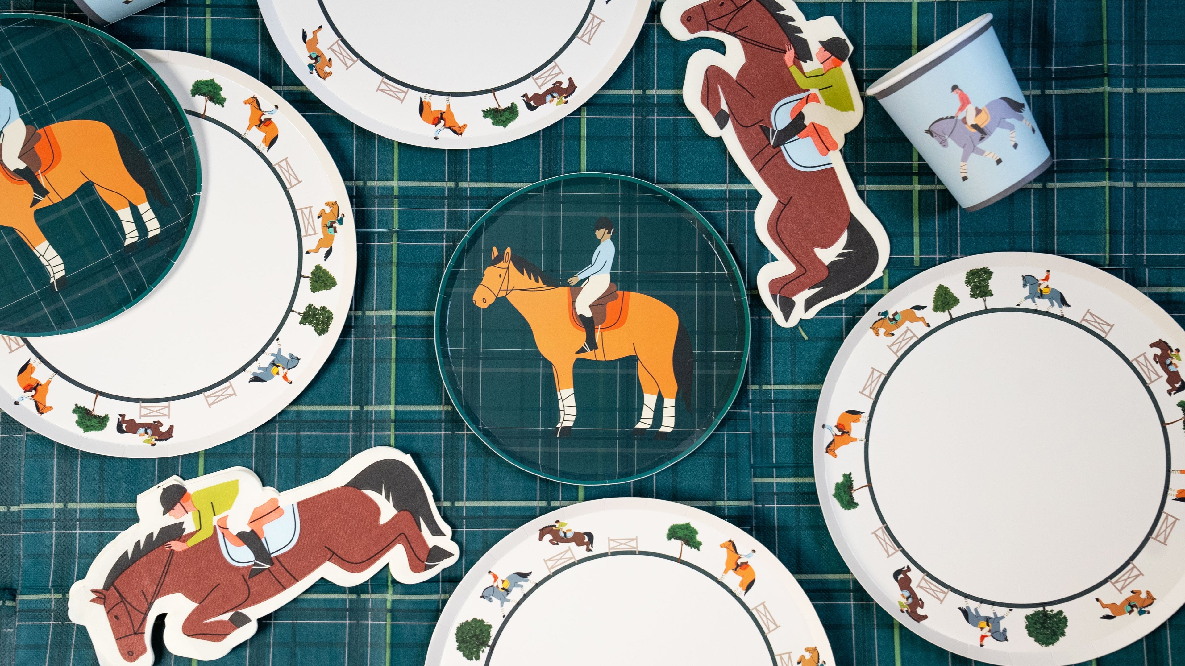 Equestrian Horse Riding Paper Cups (9 oz) | Recyclable Eco Cups for Horse Party, Kids Birthday, Derby or Pony Theme (x 12)