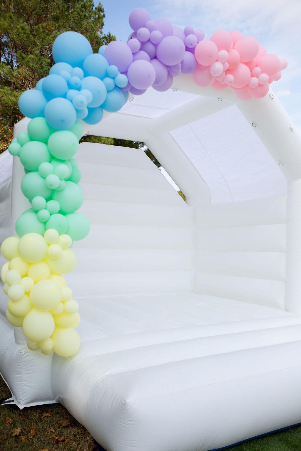 Green Balloon Garland