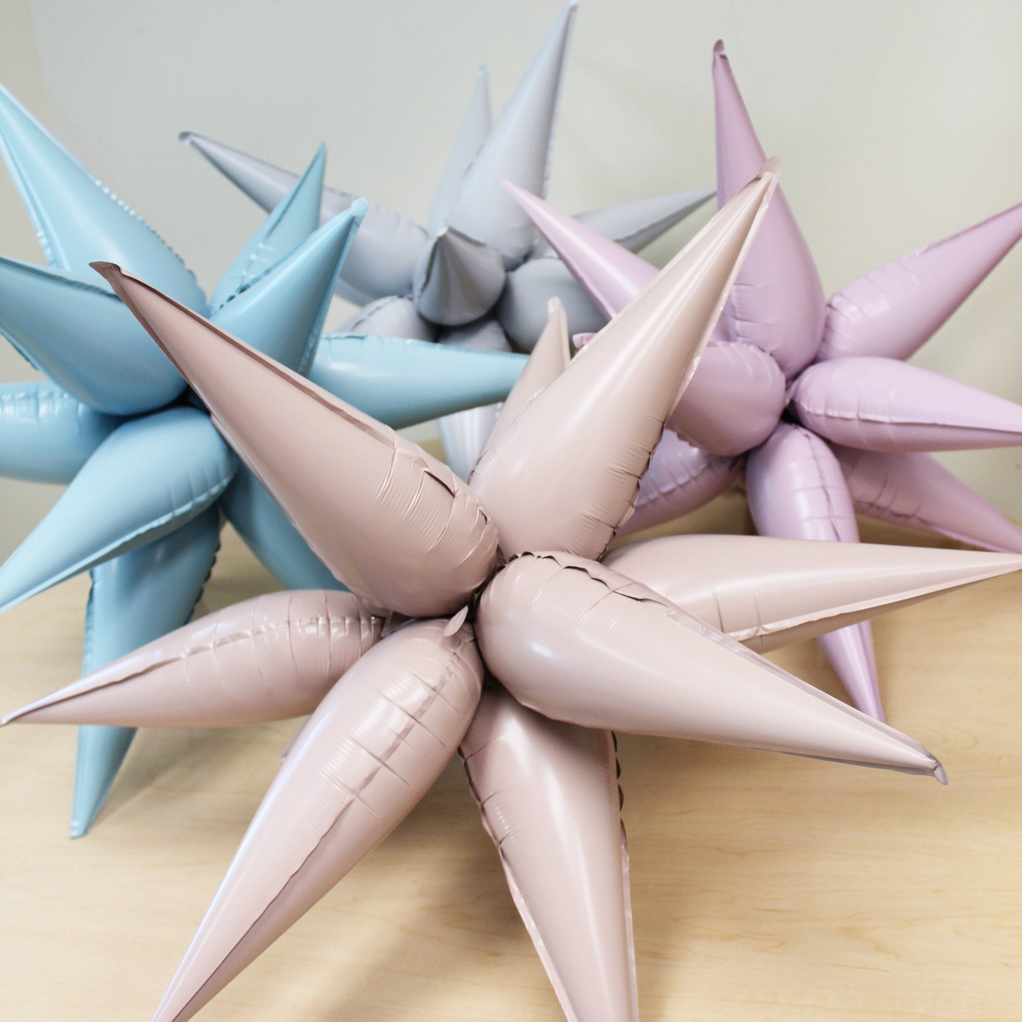 Pastel Lilac Pink Starburst Cluster Balloon (26 Inches)